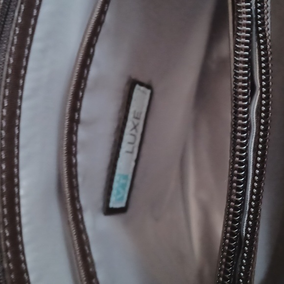 NEW VT LUXE PURSE - Picture 5 of 8